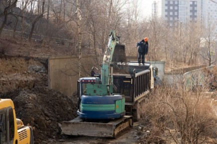 Во Владивостоке начался ремонт подпорных стен