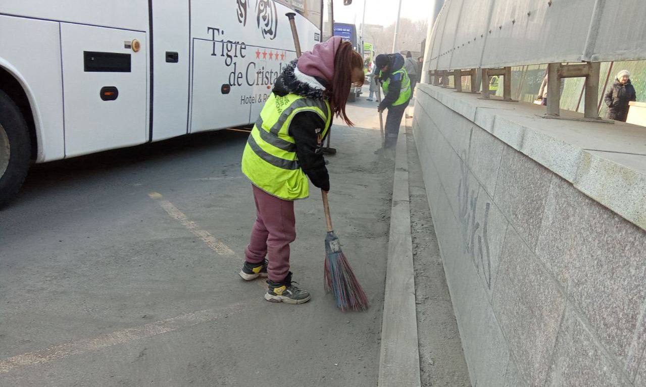 Сегодня во Владивостоке: работы на инженерных сетях, ремонт дорожной инфраструктуры, демонтаж объектов и санитарная уборка Сегодня во Владивостоке: работы на инженерных сетях, ремонт дорожной инфраструктуры, демонтаж объектов и санитарная уборка