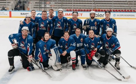 В Приморье сотрудники полиции стали призерами турнира по хоккею