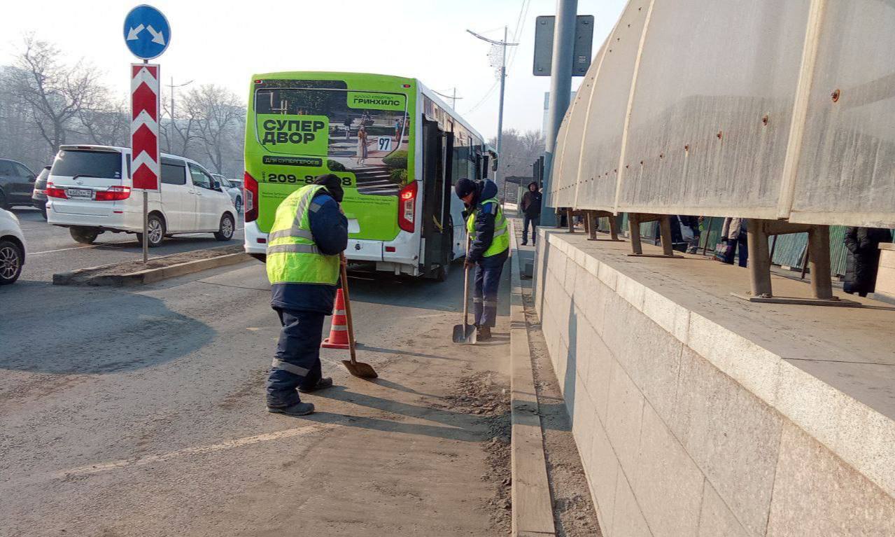 Сегодня во Владивостоке: работы на инженерных сетях, ремонт дорожной инфраструктуры, демонтаж объектов и санитарная уборка Сегодня во Владивостоке: работы на инженерных сетях, ремонт дорожной инфраструктуры, демонтаж объектов и санитарная уборка