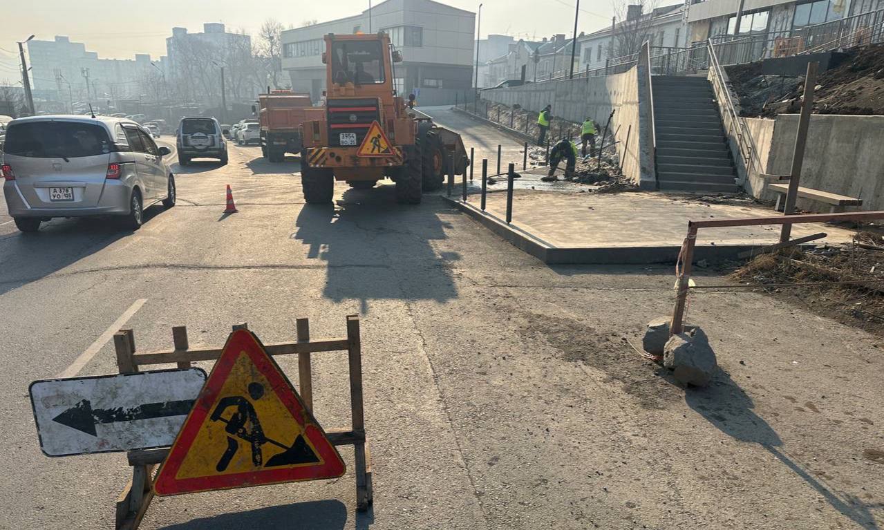 Сегодня во Владивостоке: работы на инженерных сетях, ремонт дорожной инфраструктуры, демонтаж объектов и санитарная уборка Сегодня во Владивостоке: работы на инженерных сетях, ремонт дорожной инфраструктуры, демонтаж объектов и санитарная уборка