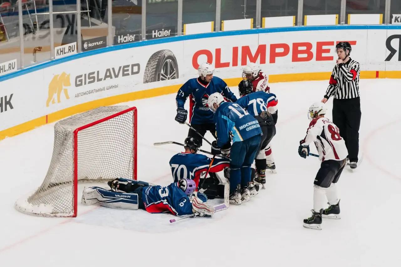 В Приморье сотрудники полиции стали призерами турнира по хоккею В Приморье сотрудники полиции стали призерами турнира по хоккею