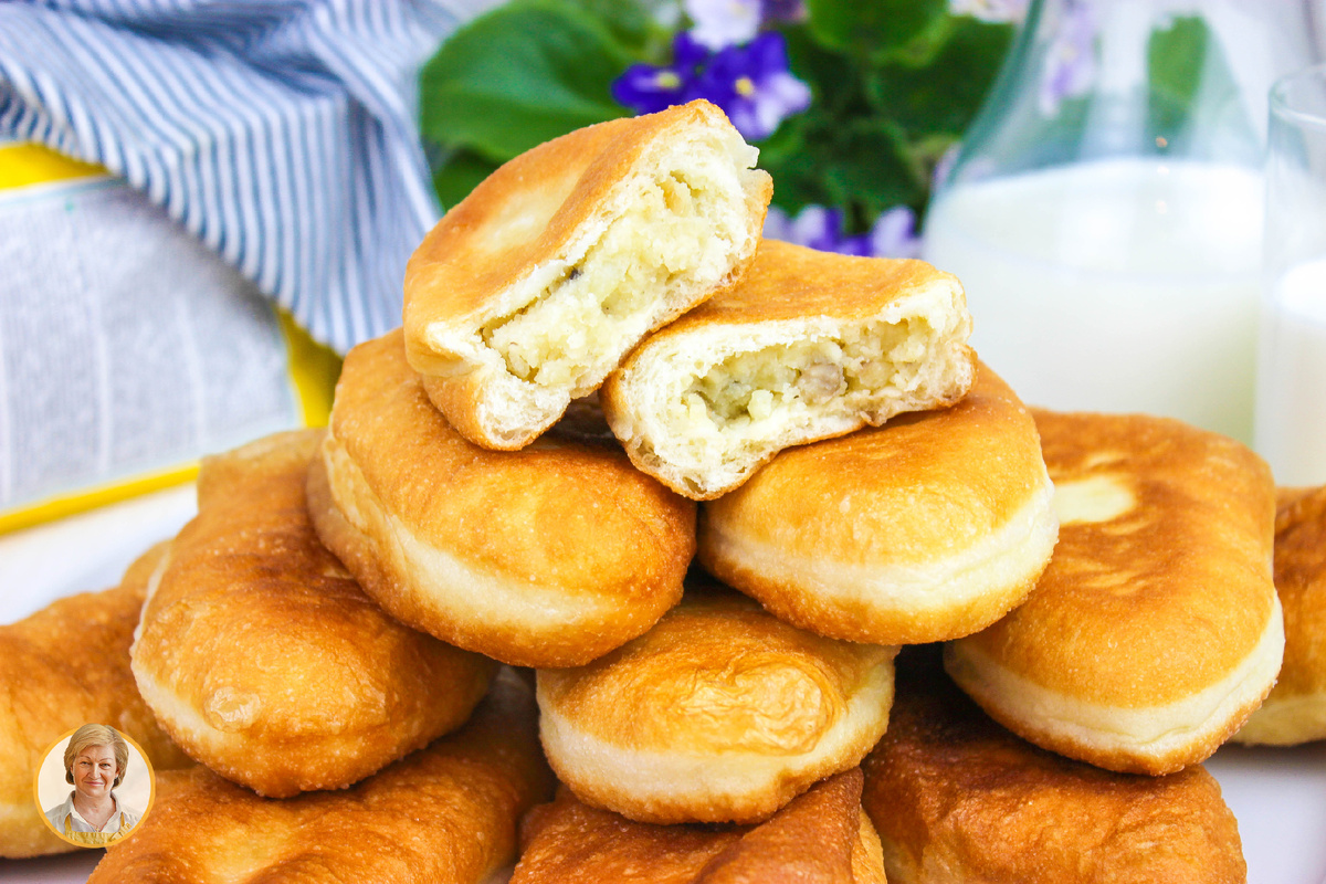 Выгодный рецепт жареных пирожков с картошкой и грибами, который стоит попробовать