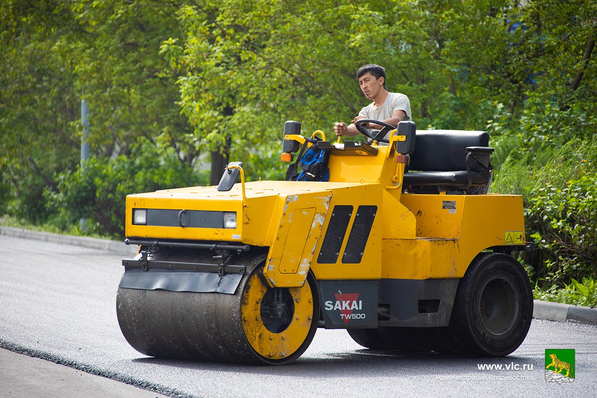 Во Владивостоке объявили о поиске подрядчика для ремонта дорог в Первомайском районе
