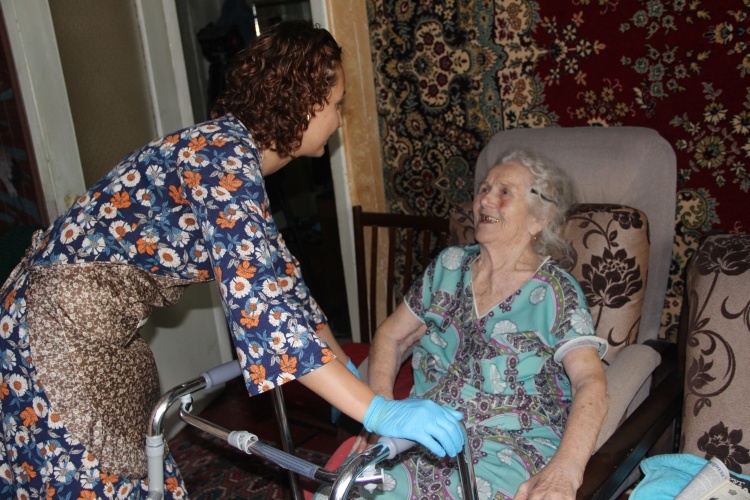 Изменения в выплатах для ухаживающих за пожилыми и инвалидами в 2026 году