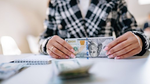 Центробанк усиливает контроль над денежными операциями граждан