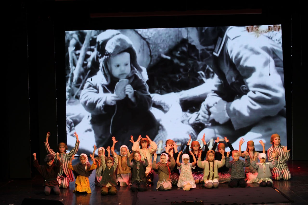 Фестиваль в ДК поселка Врангель объединил любителей театра и поэзии Фестиваль в ДК поселка Врангель объединил любителей театра и поэзии