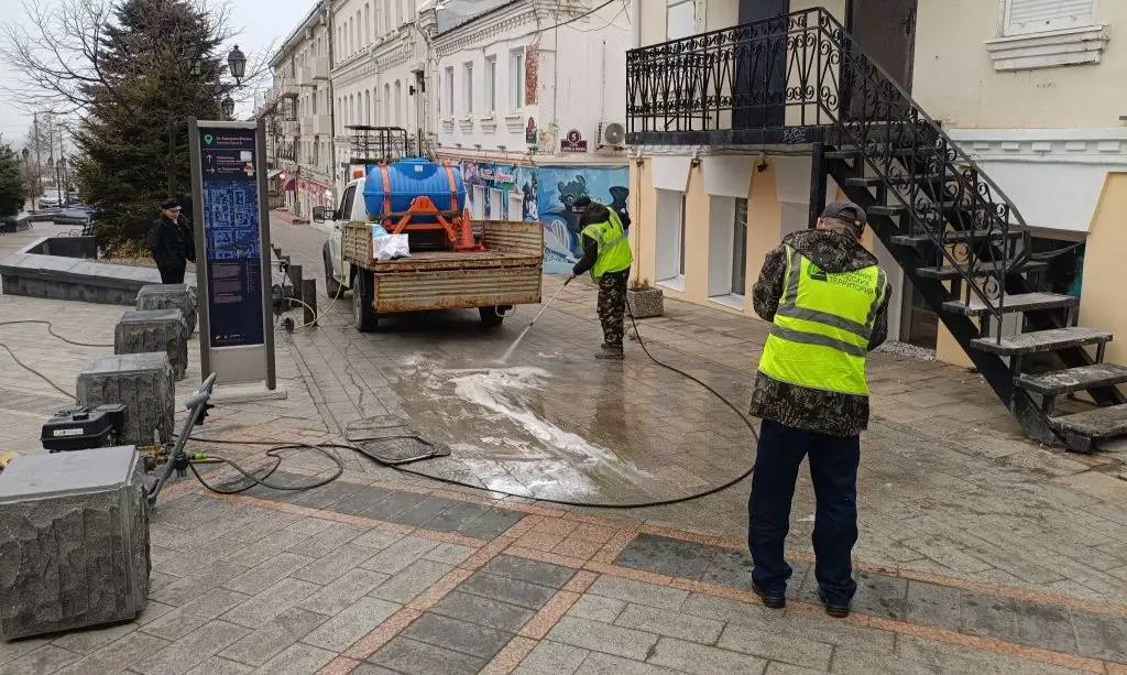 Сегодня во Владивостоке: работы на инженерных сетях, ремонт дорожной инфраструктуры, демонтаж объектов и санитарная уборка Сегодня во Владивостоке: работы на инженерных сетях, ремонт дорожной инфраструктуры, демонтаж объектов и санитарная уборка