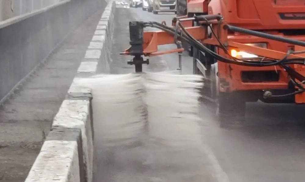 Сегодня во Владивостоке: работы на инженерных сетях, ремонт дорожной инфраструктуры, демонтаж объектов и санитарная уборка Сегодня во Владивостоке: работы на инженерных сетях, ремонт дорожной инфраструктуры, демонтаж объектов и санитарная уборка