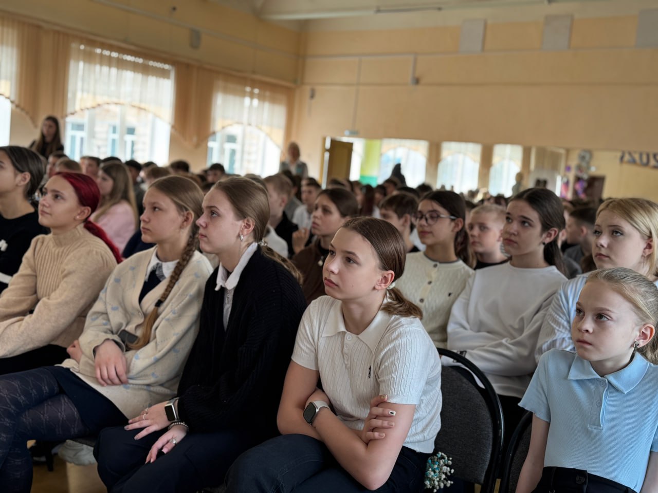 Сотрудники Находкинской транспортной полиции провели лекцию со школьниками о правилах безопасного поведения на железной дороге Сотрудники Находкинской транспортной полиции провели лекцию со школьниками о правилах безопасного поведения на железной дороге