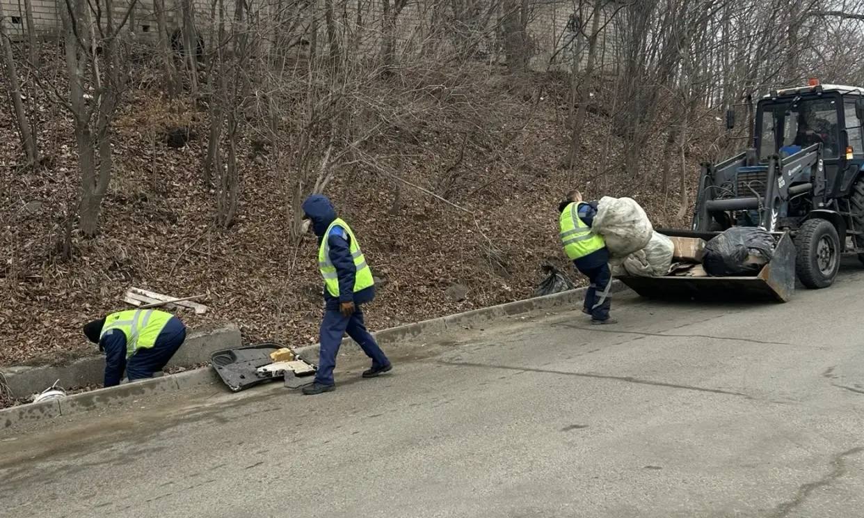 Сегодня во Владивостоке: работы на инженерных сетях, ремонт дорожной инфраструктуры, демонтаж объектов и санитарная уборка Сегодня во Владивостоке: работы на инженерных сетях, ремонт дорожной инфраструктуры, демонтаж объектов и санитарная уборка