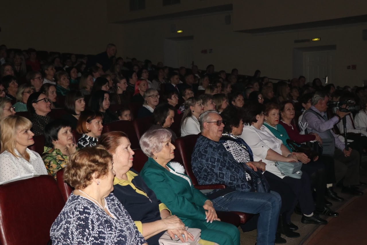 Юбилей школы № 130 отпраздновали в Уссурийске Юбилей школы № 130 отпраздновали в Уссурийске