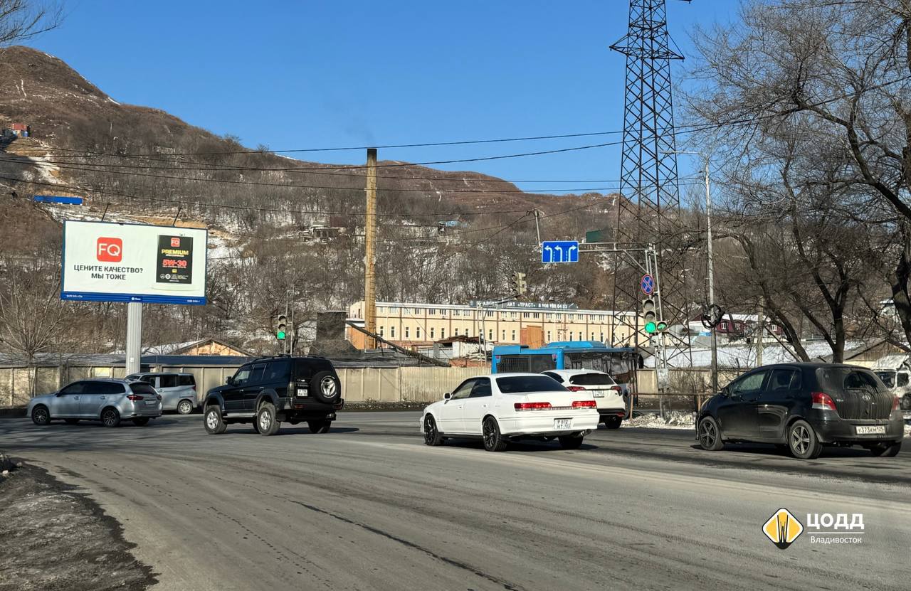 На Снеговой в районе ДСК перенастроили светофор