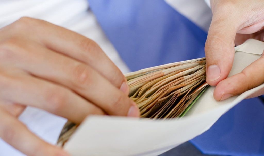 Как защитить подаренные деньги от раздела при разводе