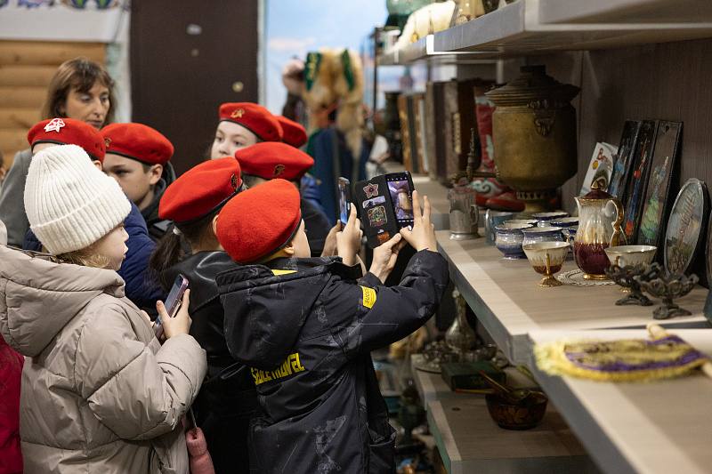 Школьникам Владивостока рассказывают о татаро-башкирской культуре Школьникам Владивостока рассказывают о татаро-башкирской культуре