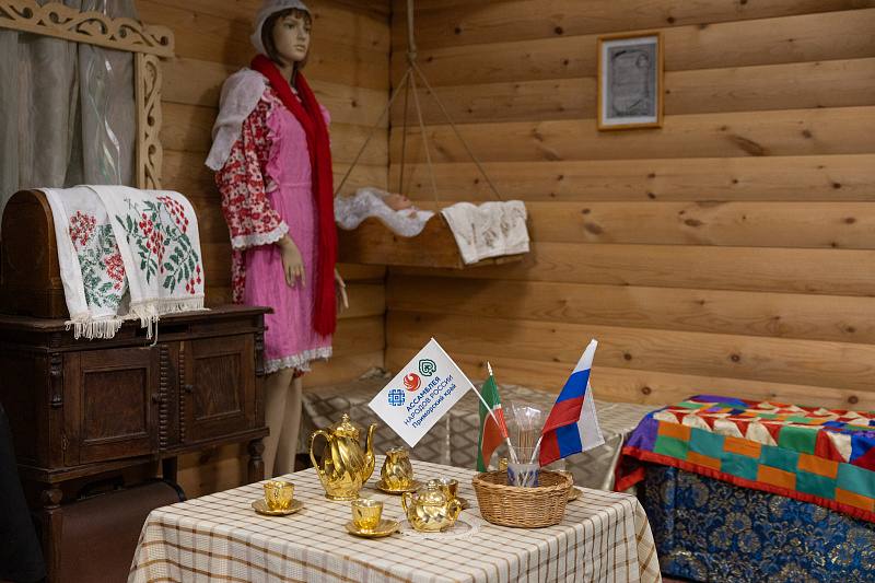 Школьникам Владивостока рассказывают о татаро-башкирской культуре Школьникам Владивостока рассказывают о татаро-башкирской культуре