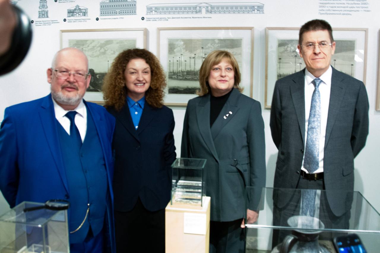 В Музее Москвы состоялась торжественная презентация клада серебряных монет, найденных на Берсеневской набережной В Музее Москвы состоялась торжественная презентация клада серебряных монет, найденных на Берсеневской набережной