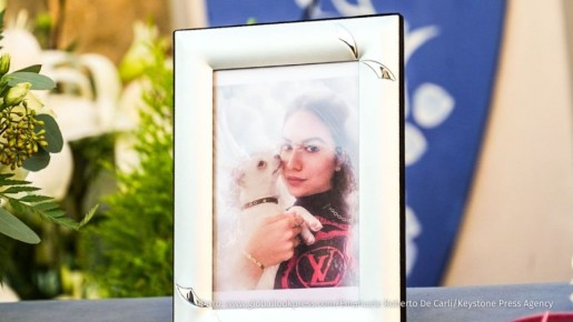 Голову погибшей итальянской модели с российскими корнями Памелы Дженини похитили неизвестные, вскрыв ее гроб, пишут местные СМИ