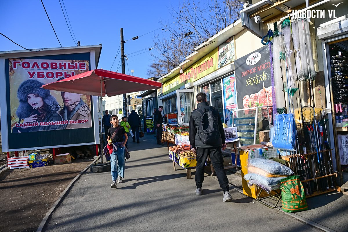 Власти Владивостока планируют снести кафе и зачистить от мелких торговых точек пространство между Спортивной и Луговой Власти Владивостока планируют снести кафе и зачистить от мелких торговых точек пространство между Спортивной и Луговой