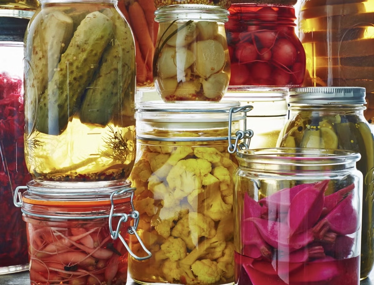 Почему для солений нужна только вода и соль? Никакого уксуса!
