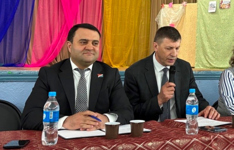 В Михайловском округе обсудили актуальные вопросы с жителями В Михайловском округе обсудили актуальные вопросы с жителями