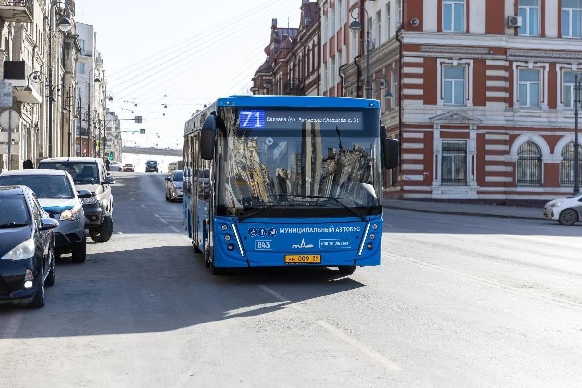 С 1 апреля во Владивостоке начали действовать новые контракты на обслуживание автобусных маршрутов