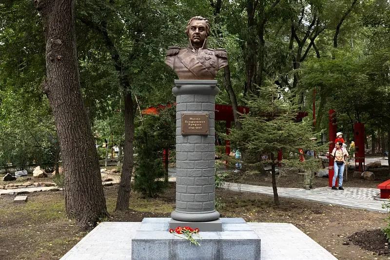 Сквер имени Кутузова в районе Русской, 46 стал комфортнее для жителей и гостей Владивостока Сквер имени Кутузова в районе Русской, 46 стал комфортнее для жителей и гостей Владивостока