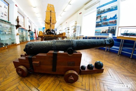 Мачты «Паллады», харизма Невельского и гендерные стереотипы о Щетининой: о чём рассказывают в музее морского университета во Владивостоке