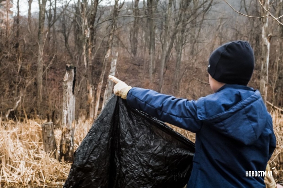 «Общественное место со своей экосистемой»: более 100 жителей Снеговой Пади собрались на субботник на озере с мандаринками «Общественное место со своей экосистемой»: более 100 жителей Снеговой Пади собрались на субботник на озере с мандаринками