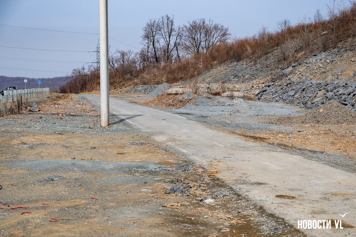 Новый маршрут, старые раскопки, видовая и мост: в каком состоянии велодорожки Русского острова встречают этот сезон Новый маршрут, старые раскопки, видовая и мост: в каком состоянии велодорожки Русского острова встречают этот сезон