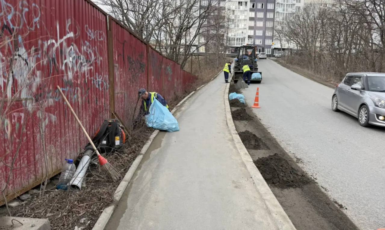 Сегодня во Владивостоке: работы на инженерных сетях, дорожной инфраструктуре, демонтаж объектов и санитарная уборка Сегодня во Владивостоке: работы на инженерных сетях, дорожной инфраструктуре, демонтаж объектов и санитарная уборка