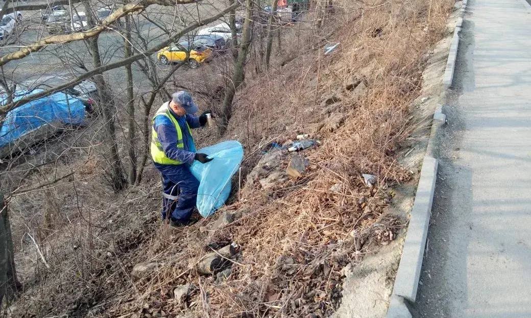 Сегодня во Владивостоке: работы на инженерных сетях, дорожной инфраструктуре, демонтаж объектов и санитарная уборка Сегодня во Владивостоке: работы на инженерных сетях, дорожной инфраструктуре, демонтаж объектов и санитарная уборка