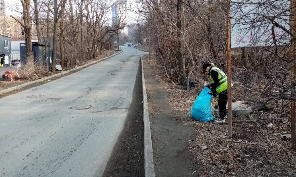 Сегодня во Владивостоке: работы на инженерных сетях, дорожной инфраструктуре, демонтаж объектов и санитарная уборка Сегодня во Владивостоке: работы на инженерных сетях, дорожной инфраструктуре, демонтаж объектов и санитарная уборка
