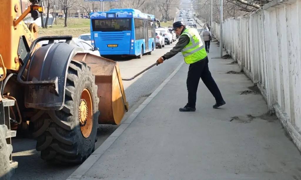 Сегодня во Владивостоке: работы на инженерных сетях, дорожной инфраструктуре, демонтаж объектов и санитарная уборка Сегодня во Владивостоке: работы на инженерных сетях, дорожной инфраструктуре, демонтаж объектов и санитарная уборка
