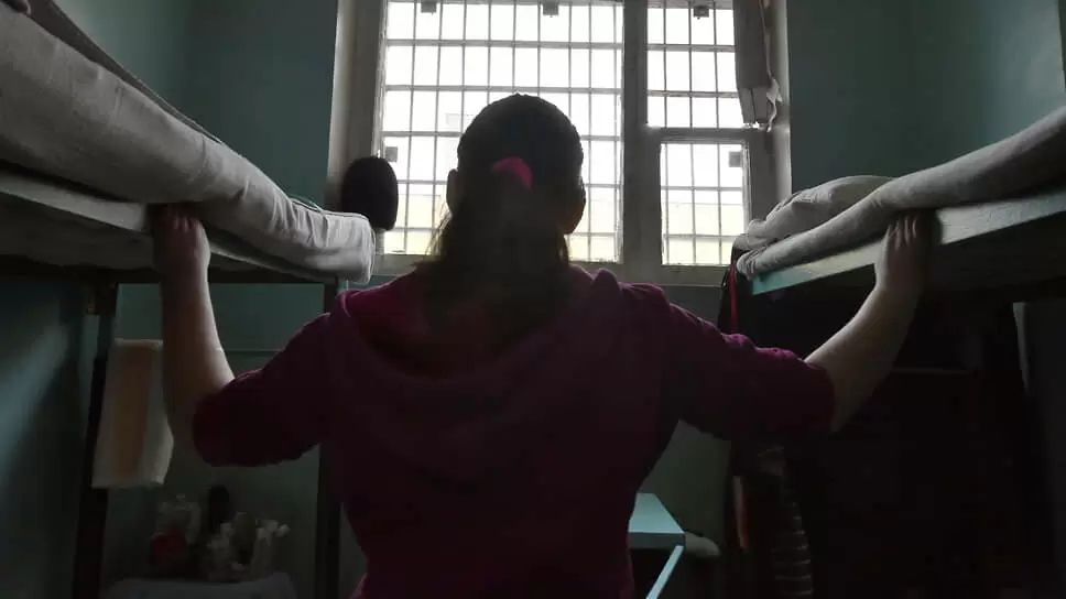 Кабмин отклонил инициативу об УДО для матерей с детьми до 14 лет