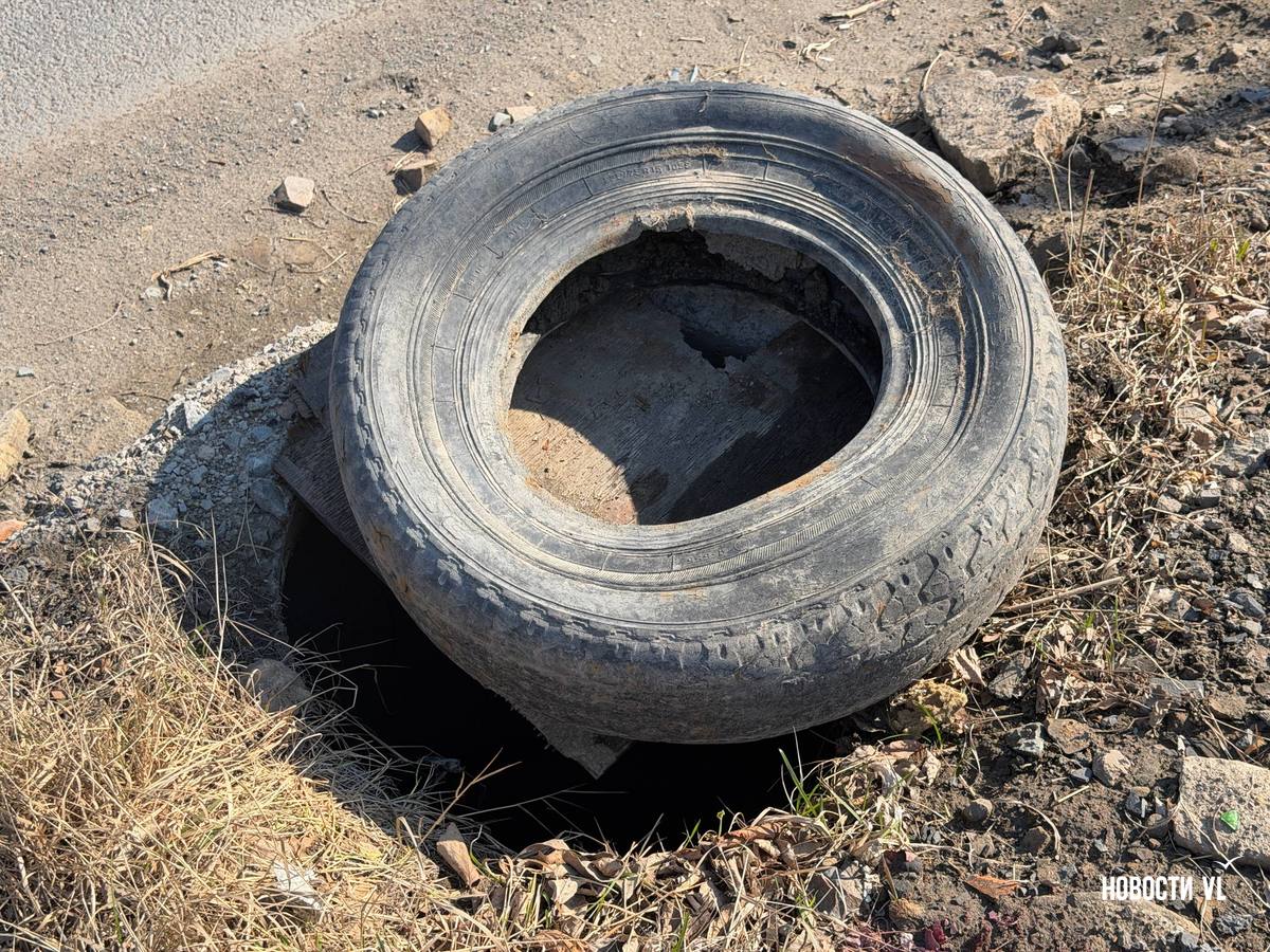 На Харьковской почти полгода не могут закрыть колодец На Харьковской почти полгода не могут закрыть колодец