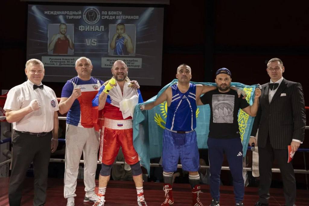 Владивостокский спортсмен Алексей Русинов одержал уверенную победу на II Международном турнире по боксу среди ветеранов на призы Академии бокса «Сибирь»