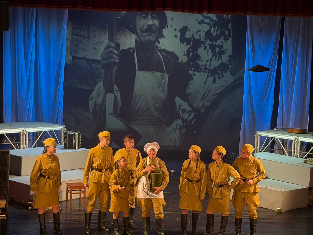 В Уссурийске первый день Регионального энергетического форума завершился спектаклем «Теркин – это мы» В Уссурийске первый день Регионального энергетического форума завершился спектаклем «Теркин – это мы»