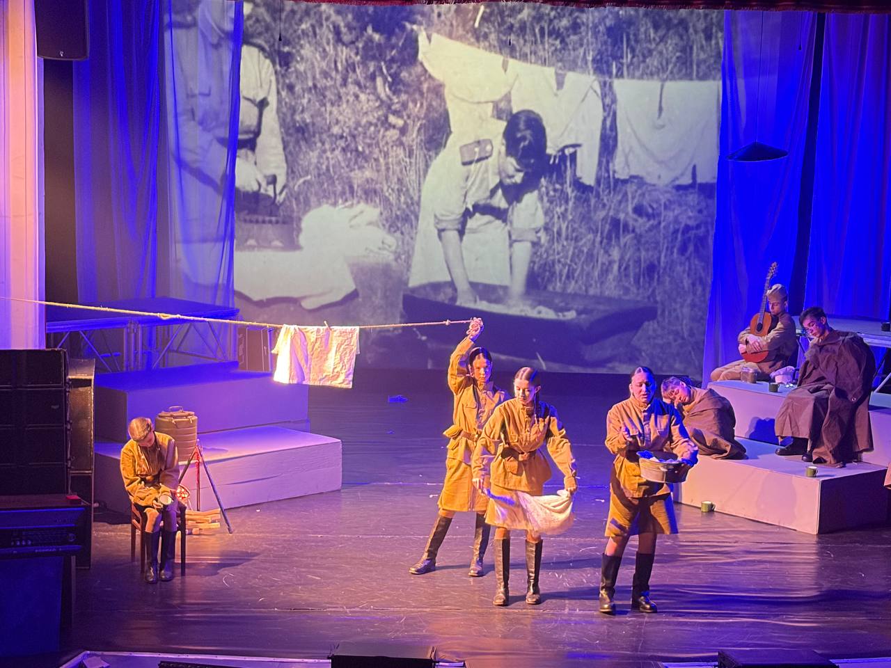 В Уссурийске первый день Регионального энергетического форума завершился спектаклем «Теркин – это мы» В Уссурийске первый день Регионального энергетического форума завершился спектаклем «Теркин – это мы»