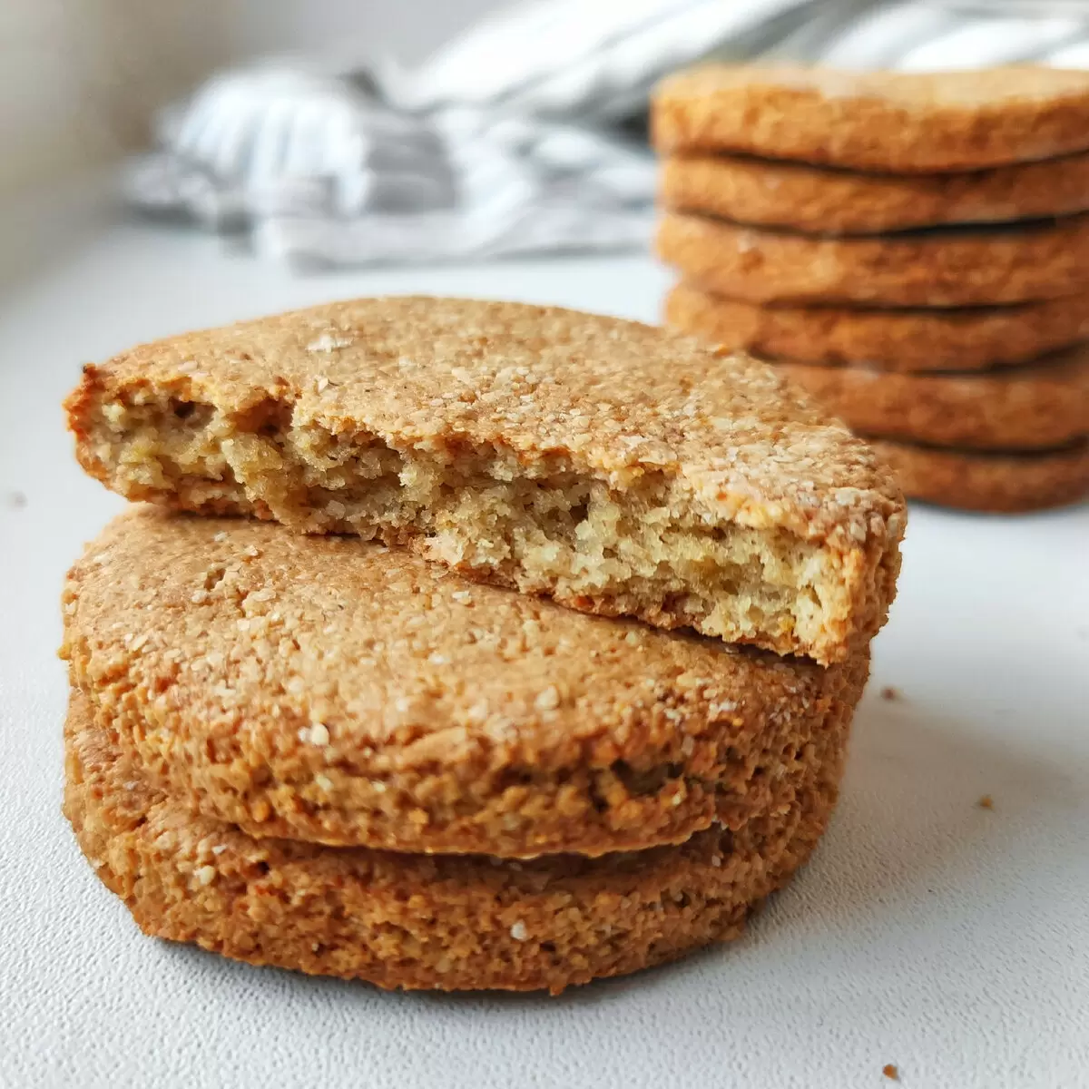 Легкие миндальные печенья без глютена и сахара, которые можно приготовить за 20 минут