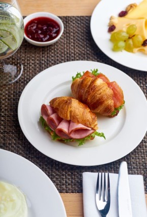 Тонкости употребления круассанов: встречаем утро с французским вкусом