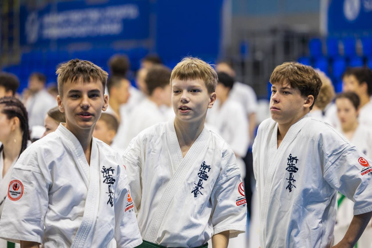 Во Владивостоке проходят соревнования по киокушинкай каратэ «Железный кулак» Во Владивостоке проходят соревнования по киокушинкай каратэ «Железный кулак»