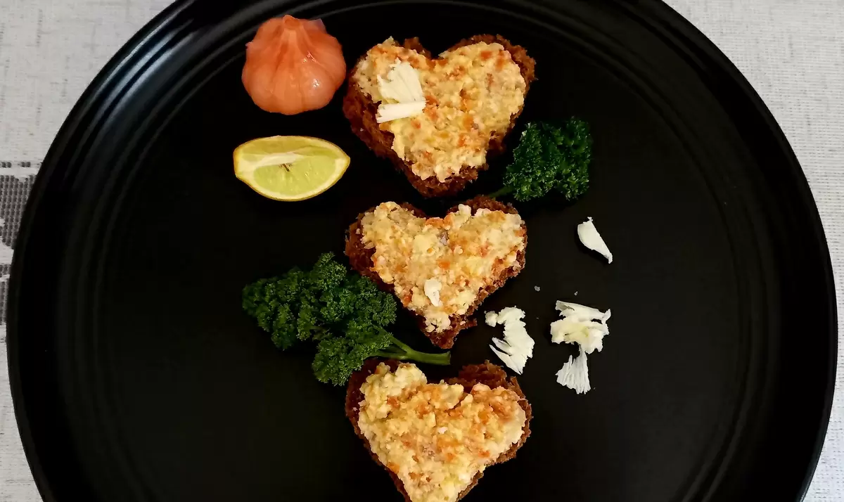 Непревзойденная закуска: как приготовить любимую намазку из селедки