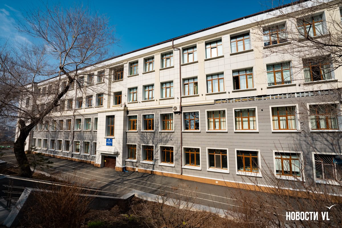 «Это ни на что не влияет»: девятиклассники Владивостока сдают пробный ОГЭ