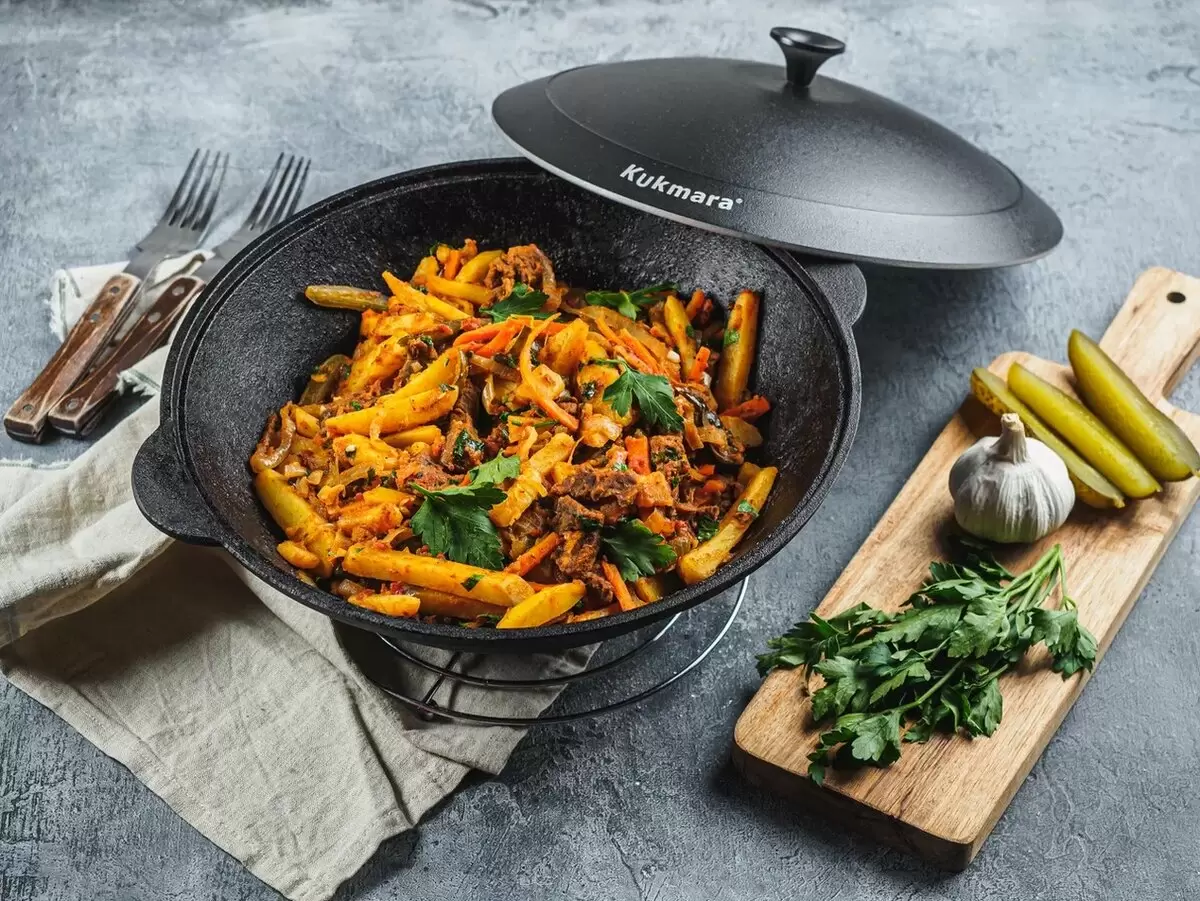 Как сохранить чугунную посуду навсегда: секреты эффективного ухода