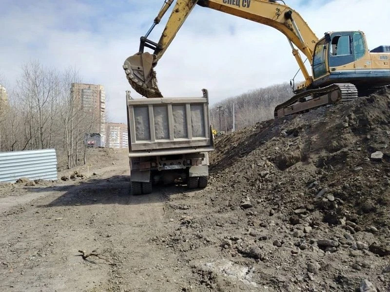 На перекрёстке Анны Щетининой – Выселковой – Днепровской – Бородинской идут дорожные работы