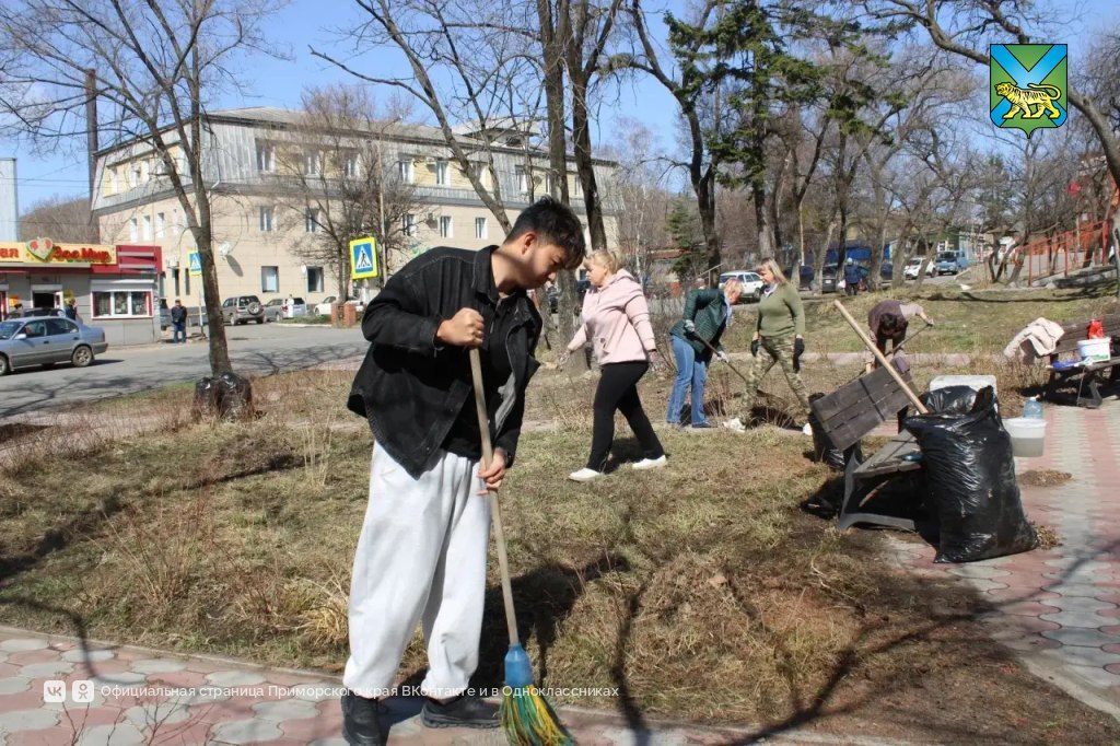 Благоустройство памятников героям Победы активно ведут в Приморье Благоустройство памятников героям Победы активно ведут в Приморье