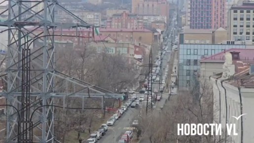 В центре Владивостока зазвучали сирены