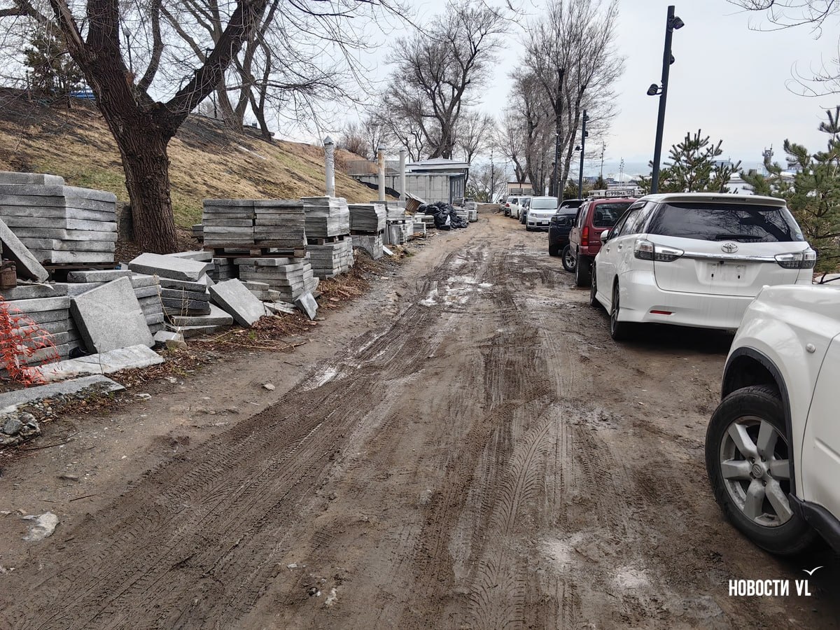 Зону вокруг открытого амфитеатра на набережной Спортивной гавани благоустроят в этом году Зону вокруг открытого амфитеатра на набережной Спортивной гавани благоустроят в этом году
