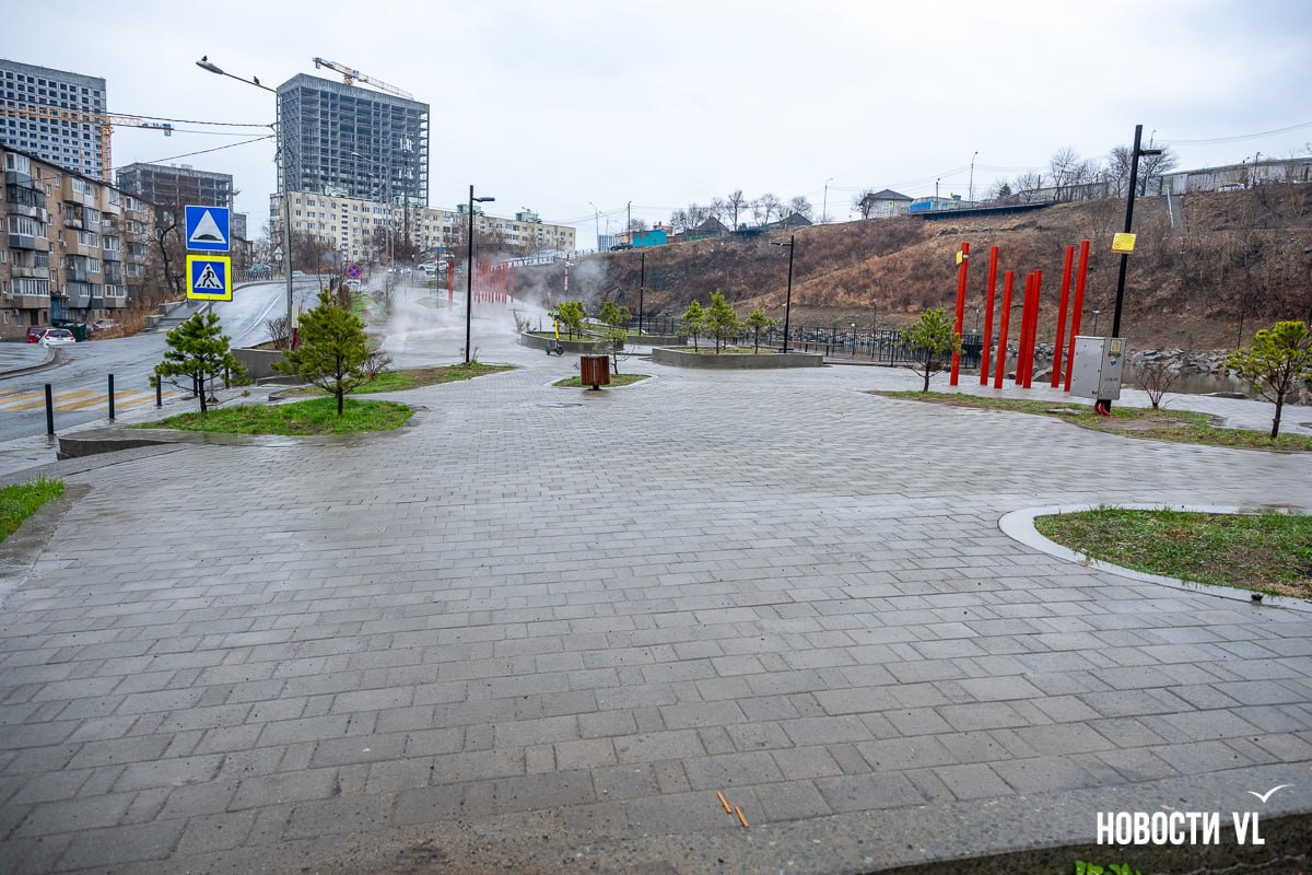 К озеру с черепахами во Владивостоке строят ещё одну пешеходную дорожку